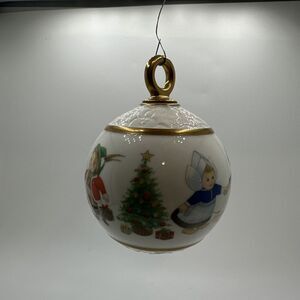 Vintage Noratake China Christmas Ornament Children Around the World